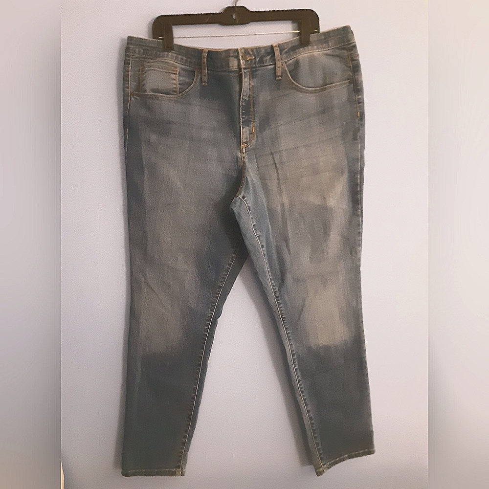 NWOT Universal Thread Women's Jeans